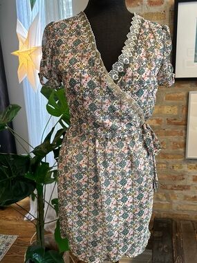 Peppermint Floral Lace-Trim Wrap Dress in Green and Pink